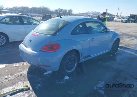 2012 Volkswagen Beetle 2.5L z USA, uszkodzony, nr VIN 3VWJP7AT1CM606522